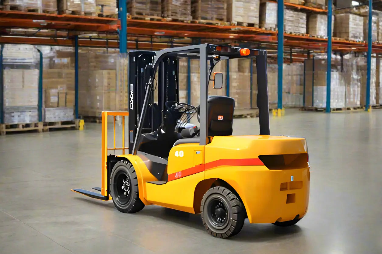 EKKO EK25D | Diesel Forklift | 4 Wheel 5000 lbs Solid Pneumatic Tires