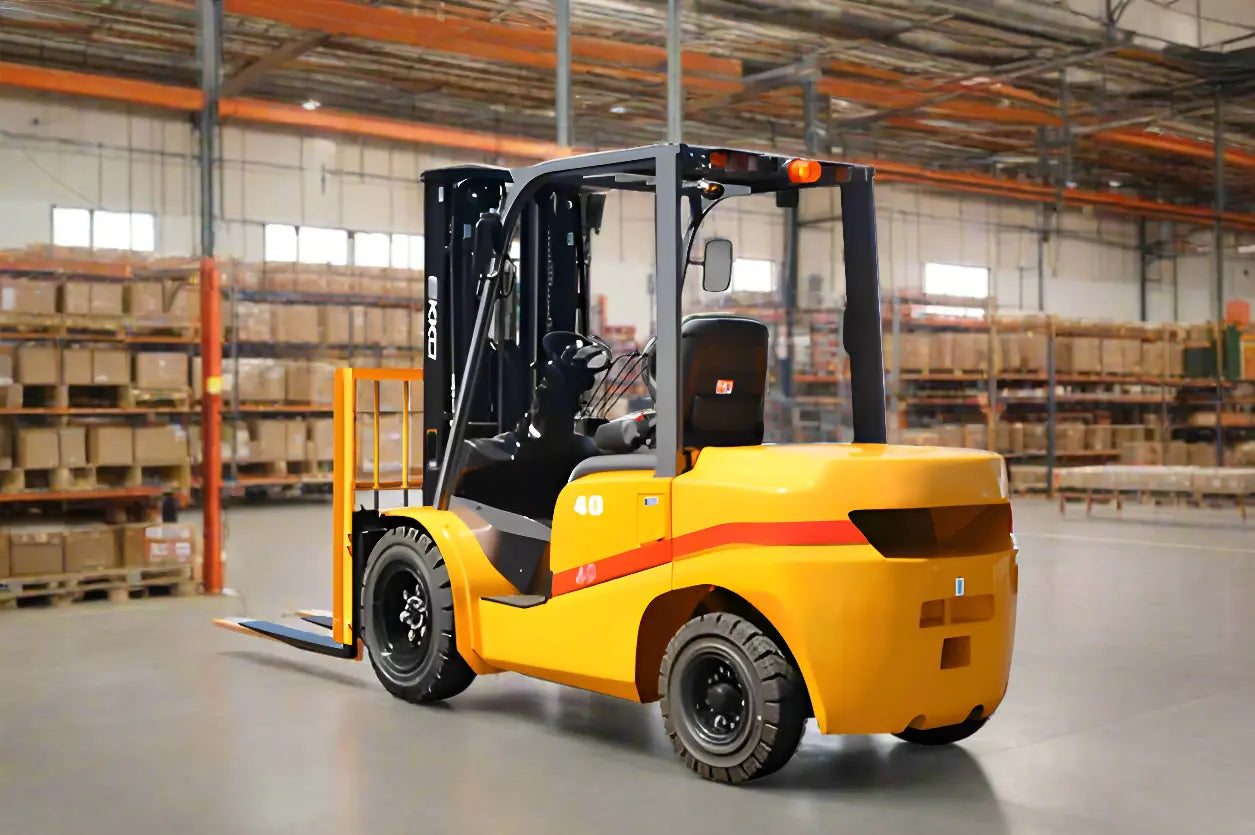 EKKO EK35D | Diesel Forklift | 4 Wheel 7000 lbs Solid Pneumatic Tires