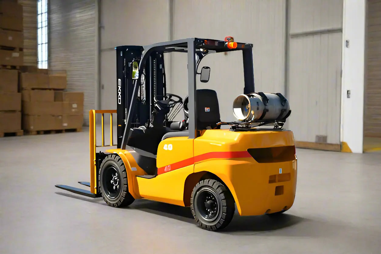 EKKO EK40TLP | Propane Forklift | 4 Wheel 8500 lbs Solid Pneumatic Tires