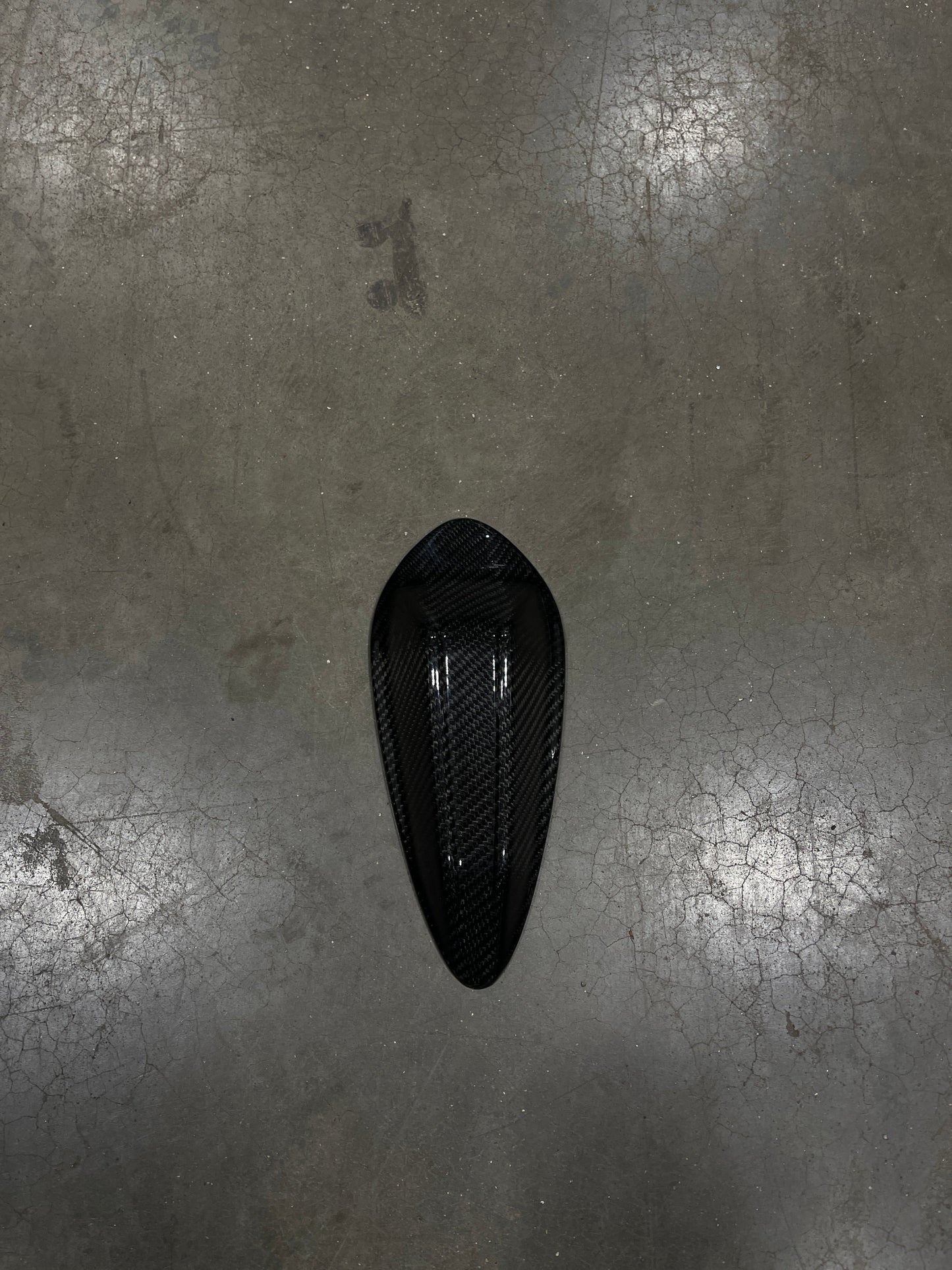 Dry Carbon Fiber Antenna Cover 23+ (BMW G20| M2 G87 | M3 G80 | M4 G82/G83)