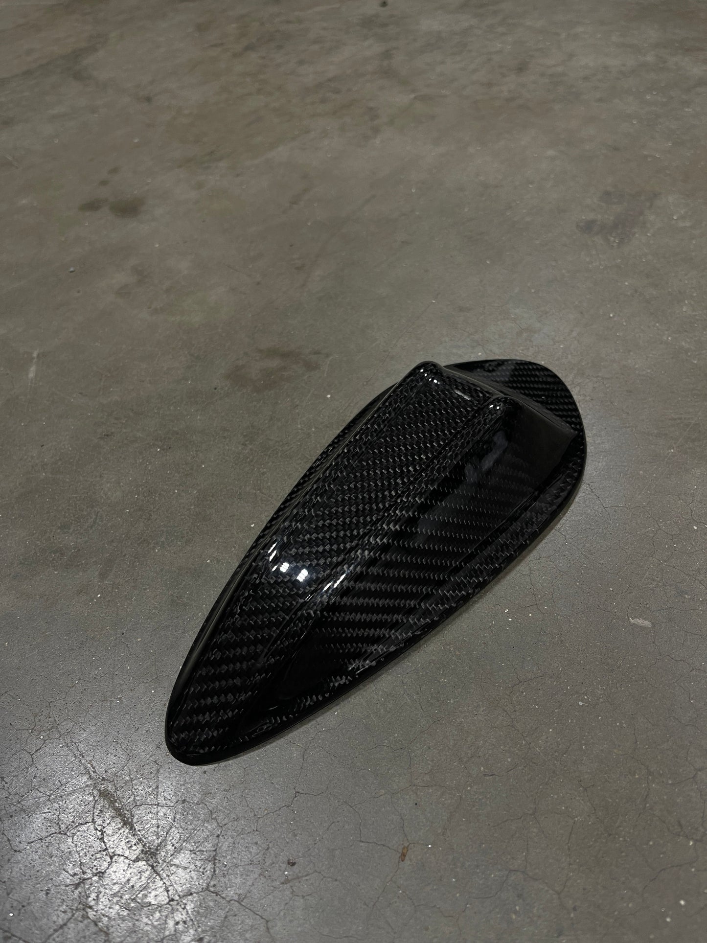 Dry Carbon Fiber Antenna Cover 23+ (BMW G20| M2 G87 | M3 G80 | M4 G82/G83)