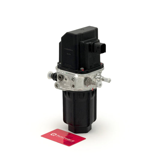 A0001404778 | Genuine Detroit Diesel® Diesel Exhaust Fluid (DEF) Pump for Freightliner